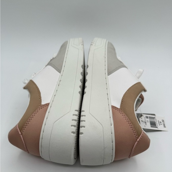 Falls Creek Memory Foam White and Tan Sneakers size 9 NEW - Picture 5 of 7